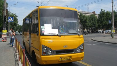 У Хмельницькому змінили схему руху частини автобусів на маршруті 2А