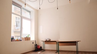 Як виглядає колишній кінотеатр "Україна" в Чернівцях, приміщення якого орендує церква Як виглядає колишній кінотеатр "Україна" в Чернівцях, приміщення якого орендує церква