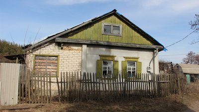 деокуповане селище Ярова пошкоджений обстрілами будинок Донецька область деокуповане селище Ярова пошкоджений обстрілами будинок Донецька область