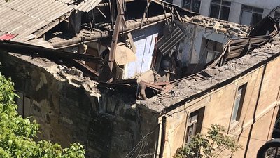 В центрі Одеси обвалився будинок, евакуйовано 21 мешканця В центрі Одеси обвалився будинок, евакуйовано 21 мешканця