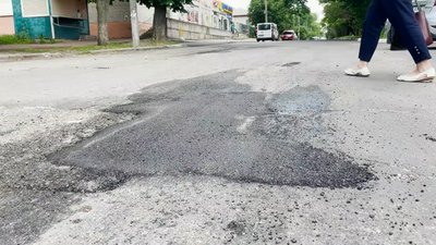 У Прилуках на 30 вулицях планують провести поточний ямковий ремонт доріг У Прилуках на 30 вулицях планують провести поточний ямковий ремонт доріг