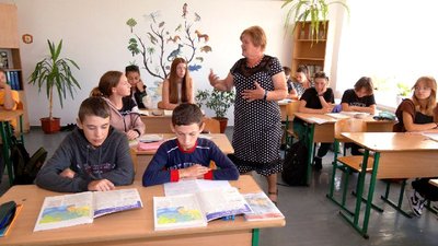 Інклюзивна освіта на Вінниччині: хто такий асистент дитини і як він допомагає під час навчання Інклюзивна освіта на Вінниччині: хто такий асистент дитини і як він допомагає під час навчання