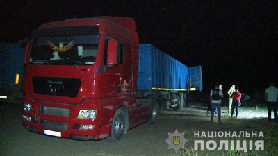Львівське сміття на Вінниччині: правоохоронці затримали 5 вантажівок Львівське сміття на Вінниччині: правоохоронці затримали 5 вантажівок