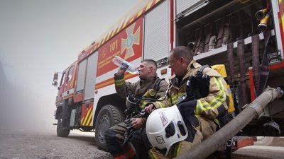 У Черкасах зайнялося на підприємстві, один працівник потрапив до лікарні У Черкасах зайнялося на підприємстві, один працівник потрапив до лікарні
