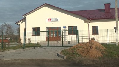 Розкрадання 2 мільйонів при будівництві амбулаторій на Хмельниччині: прокуратура оголосила підозри
