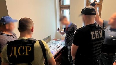 65 000 гривень за місце для поховання: у Тернополі затримали посадовця