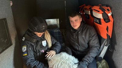 З Білопільської громади евакуювали 20-річного хлопця з котом та собакою