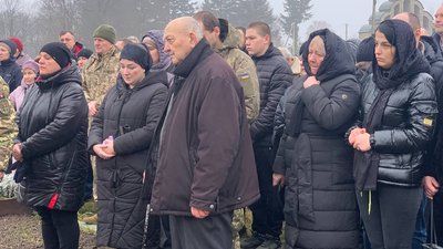На Тернопільщині попрощалися з бійцем Романом Шептицьким На Тернопільщині попрощалися з бійцем Романом Шептицьким