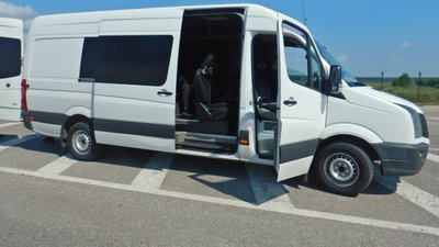 Мікроавтобус із облаштованим сховком
