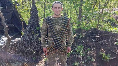 Пораненого бійця з Сум переводять на реабілітацію