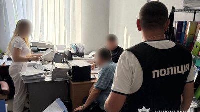 Вручення підозри групі осіб у Сумах