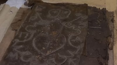 У Софії Київській відкрили гробницю, де лежать мощі митрополита Зборовського