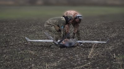 безпілотники, військові