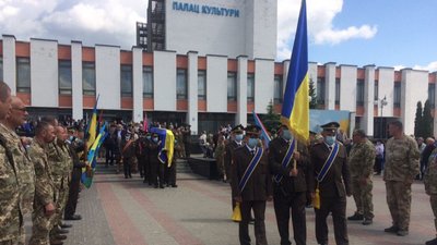 На Рівненщині прощаються із бійцем, який загинув у пожежі в зоні ООС На Рівненщині прощаються із бійцем, який загинув у пожежі в зоні ООС