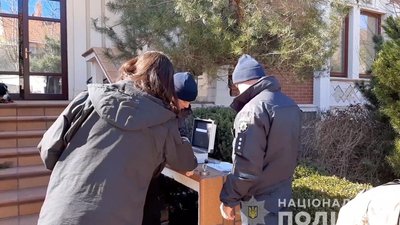 "Скинули гранату на будинок". Поліція встановлю причини вибуху в Одесі
