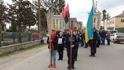 У громадах на Тернопільщині поховали трьох бійців роти "Тернопіль" У громадах на Тернопільщині поховали трьох бійців роти "Тернопіль"