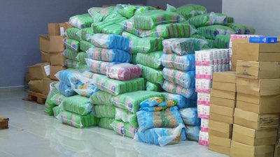 "За майбутнє": близько тисячі переселенців отримали продуктові набори та одяг "За майбутнє": близько тисячі переселенців отримали продуктові набори та одяг