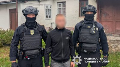 Наркотики на Чернігівщині: поліцейські затримали підозрюваного у наркоторгівлі