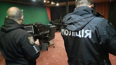 В Одесі викрили незаконний гральний заклад В Одесі викрили незаконний гральний заклад
