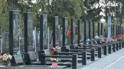 У Полтаві завершили будівництво Алеї Героїв на міському кладовищі