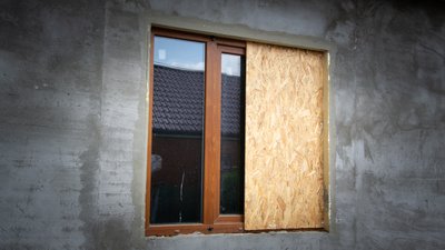 Жителі села в Одеській області відновлюють будинки після ракетної атаки Росії. ФОТО Жителі села в Одеській області відновлюють будинки після ракетної атаки Росії. ФОТО