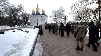 Від пасічника до розвідника: у Чернігові прощалися з Ігорем Сокоринським, який загинув під Бахмутом Від пасічника до розвідника: у Чернігові прощалися з Ігорем Сокоринським, який загинув під Бахмутом