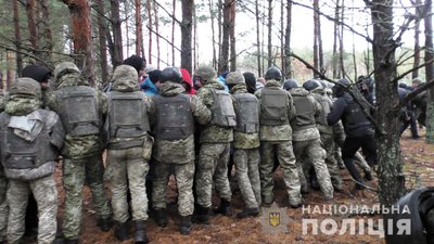 Рівненщина: біля кордону з Білоруссю силовики відпрацювали затримання нелегалів Рівненщина: біля кордону з Білоруссю силовики відпрацювали затримання нелегалів