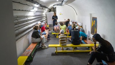 У Дніпрі патрульні поліцейські відкрили дитячий табір "Коп Кемп" У Дніпрі патрульні поліцейські відкрили дитячий табір "Коп Кемп"