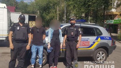 У Запоріжжі затримали підозрюваних у пошкодженні агітаційних палаток У Запоріжжі затримали підозрюваних у пошкодженні агітаційних палаток