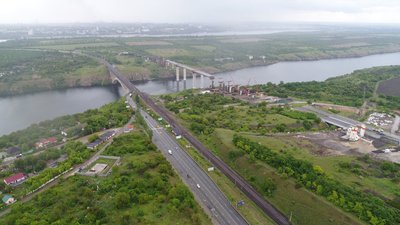 Запорізькі мости: на будівництві задіяно 164 працівники