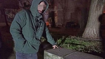 У Миколаєві поліцейські затримали чоловіка та його вагітну спільницю з наркотиками на 700 тисяч грн