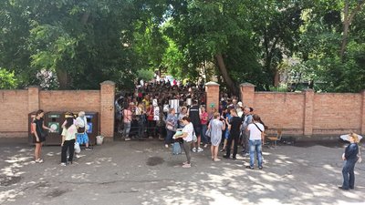 У Кропивницькому роздають талони на продуктові набори переселенцям. Як їх отримати У Кропивницькому роздають талони на продуктові набори переселенцям. Як їх отримати