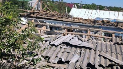 Херсонщина. Зруйнований після обстрілів армії РФ будинок в Антонівці