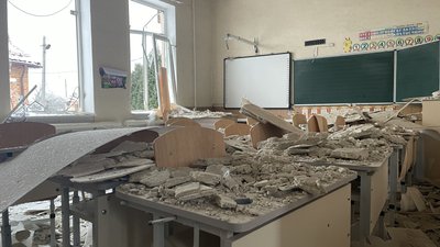 У Чугуєві росіяни розбили школу 5 У Чугуєві росіяни розбили школу 5