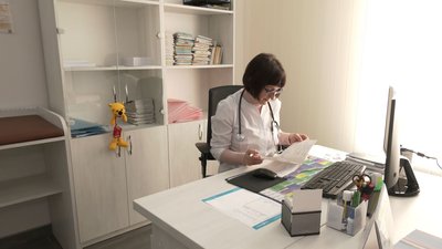 "Не уявляла, як жити в окупації": педіатриня з Донеччини, яка нині живе та працює в Луцьку "Не уявляла, як жити в окупації": педіатриня з Донеччини, яка нині живе та працює в Луцьку