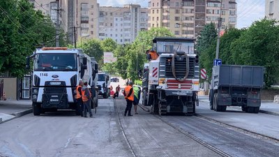 У Тернополі перекрили рух транспорту ще однією вулицею У Тернополі перекрили рух транспорту ще однією вулицею