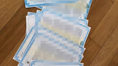 Чотирьох людей підозрюють у заволодінні 19 квартирами в Одесі Чотирьох людей підозрюють у заволодінні 19 квартирами в Одесі