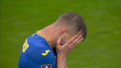 Сльози та розпач. Реакція гравців збірної України після поразки Уельсу за вихід на ЧС-2022: відео