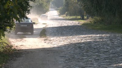 На Рівненщині влада інспектувала дорогу, яку не ремонтували понад 30 років. Що вирішили