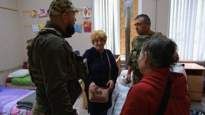Півтора року під землею: з Вугледара на Донеччині евакуювали ще двох жінок Півтора року під землею: з Вугледара на Донеччині евакуювали ще двох жінок