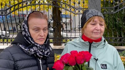 У Рівному попрощалися із добровольцями Володимиром Тарнавським та Станіславом Данильченком У Рівному попрощалися із добровольцями Володимиром Тарнавським та Станіславом Данильченком
