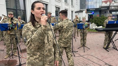 Концерт військового оркестру оперативного командування "Захід" відбувся у Хмельницькому