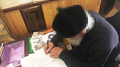 Провокували релігійну ворожнечу: на Житомирщині митрополиту і секретарю УПЦ (МП) повідомили про підозру Провокували релігійну ворожнечу: на Житомирщині митрополиту і секретарю УПЦ (МП) повідомили про підозру