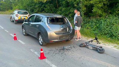 Неповнолітній водій електросамоката зіткнувся із автомобілем у Здолбунові