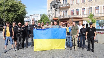 З Ужгорода стартував "Мотопробіг Єдності" із допомогою для українських воїнів