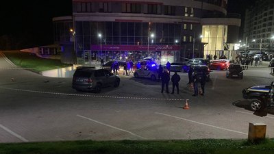 У Франківську підірвали автомобіль