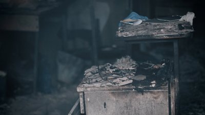 Знищене вогнем обладнання Знищене вогнем обладнання