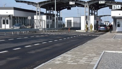 У посольстві Франції відреагували на візит депутатів до анексованого Криму