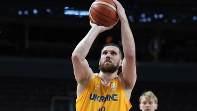 Святослав Михайлюк у матчі за збірну України