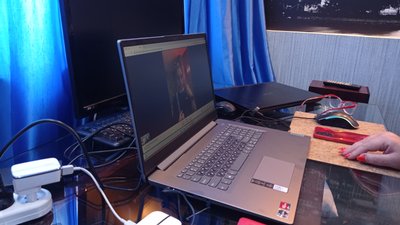 Жестова мова у Польщі: як нечуючим допомагають полтавські перекладачі Жестова мова у Польщі: як нечуючим допомагають полтавські перекладачі
